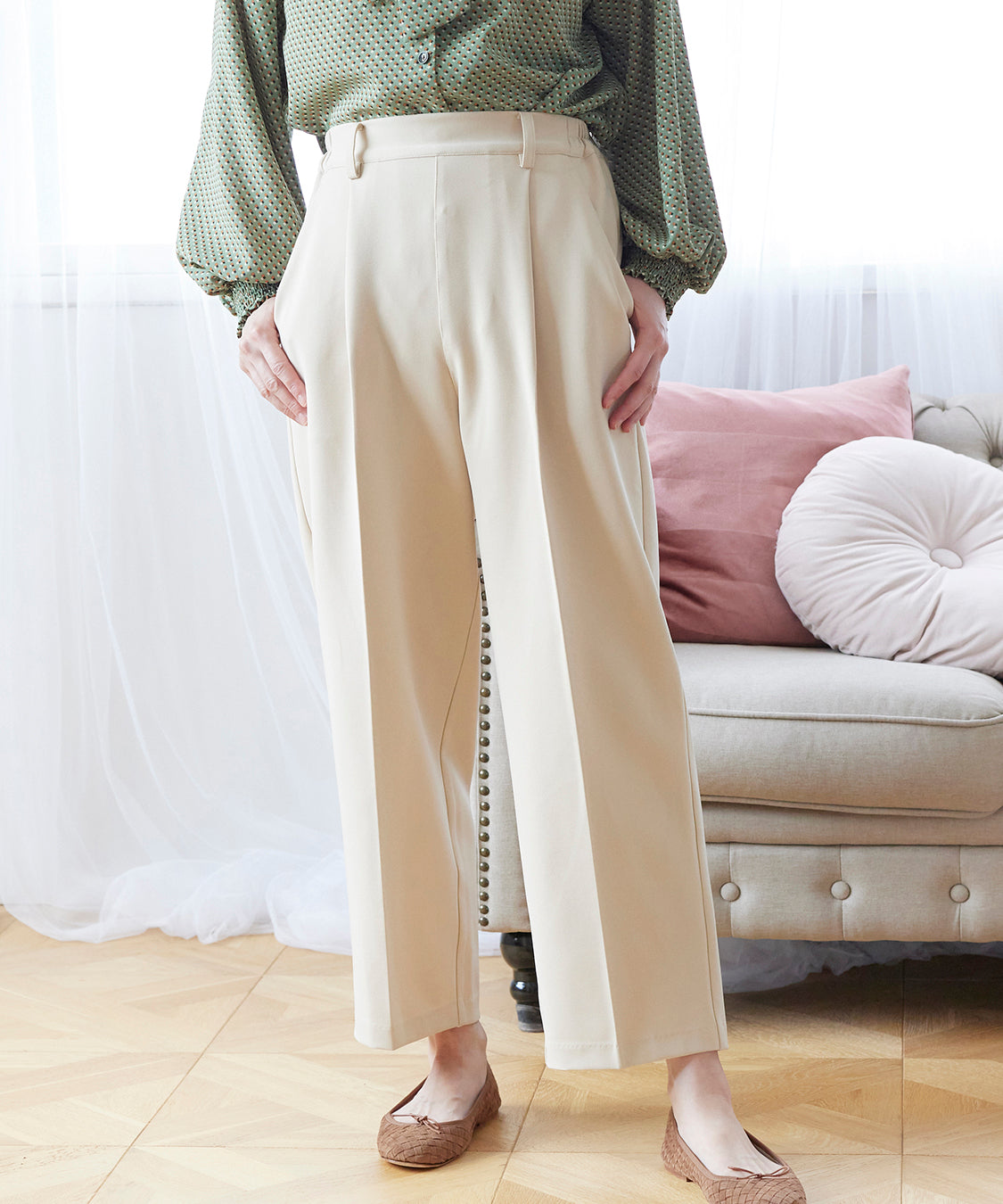 新品未■Kaon カオン■アローズ購入 フロントスリット センタープレス パンツ センタープレスパンツ スリットパンツ オフィスカジュアル[品番