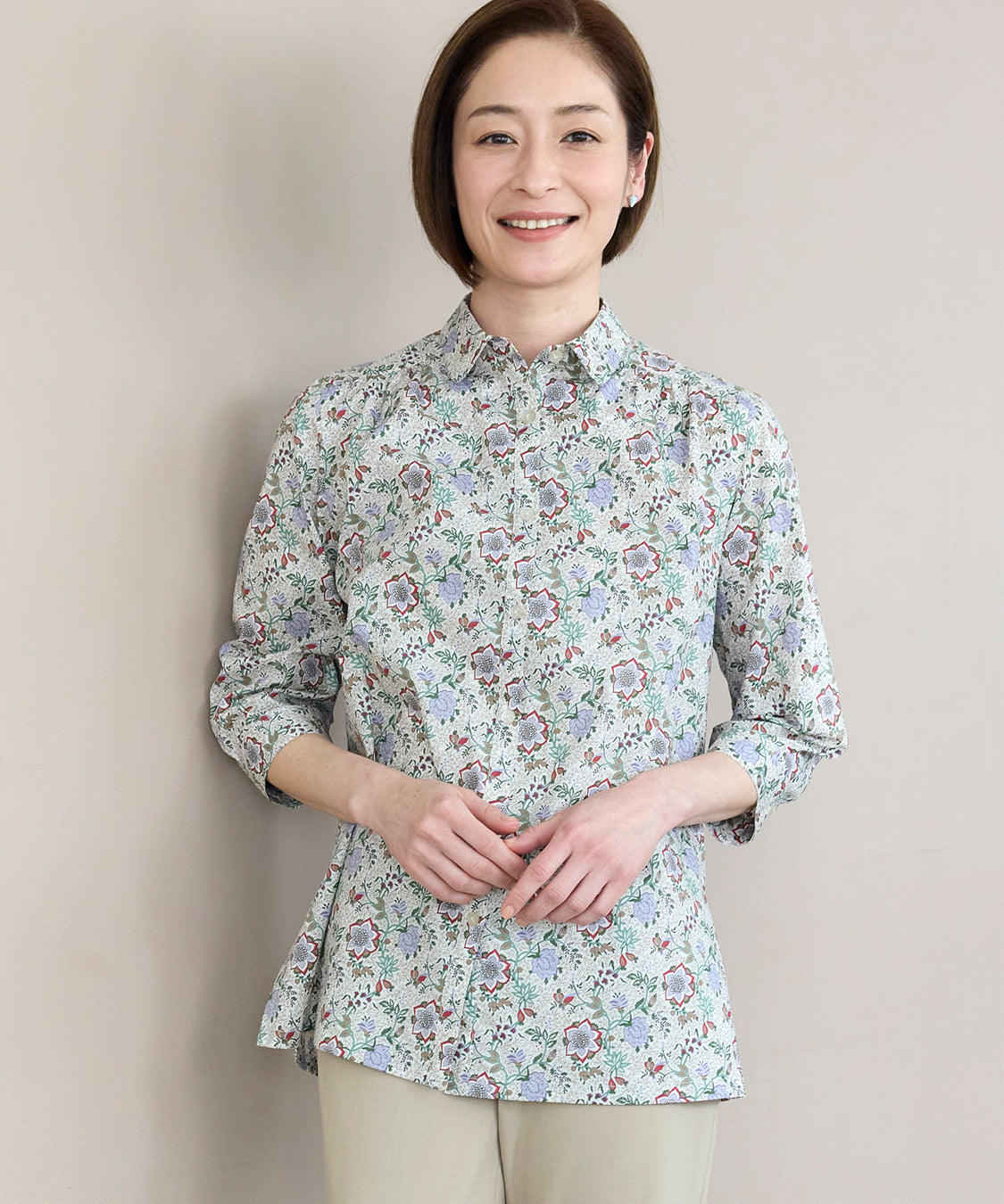 リバティ　ポインティリズム　ブラウス 2025年最新】ポインティリズムの人気アイテム - メルカリ