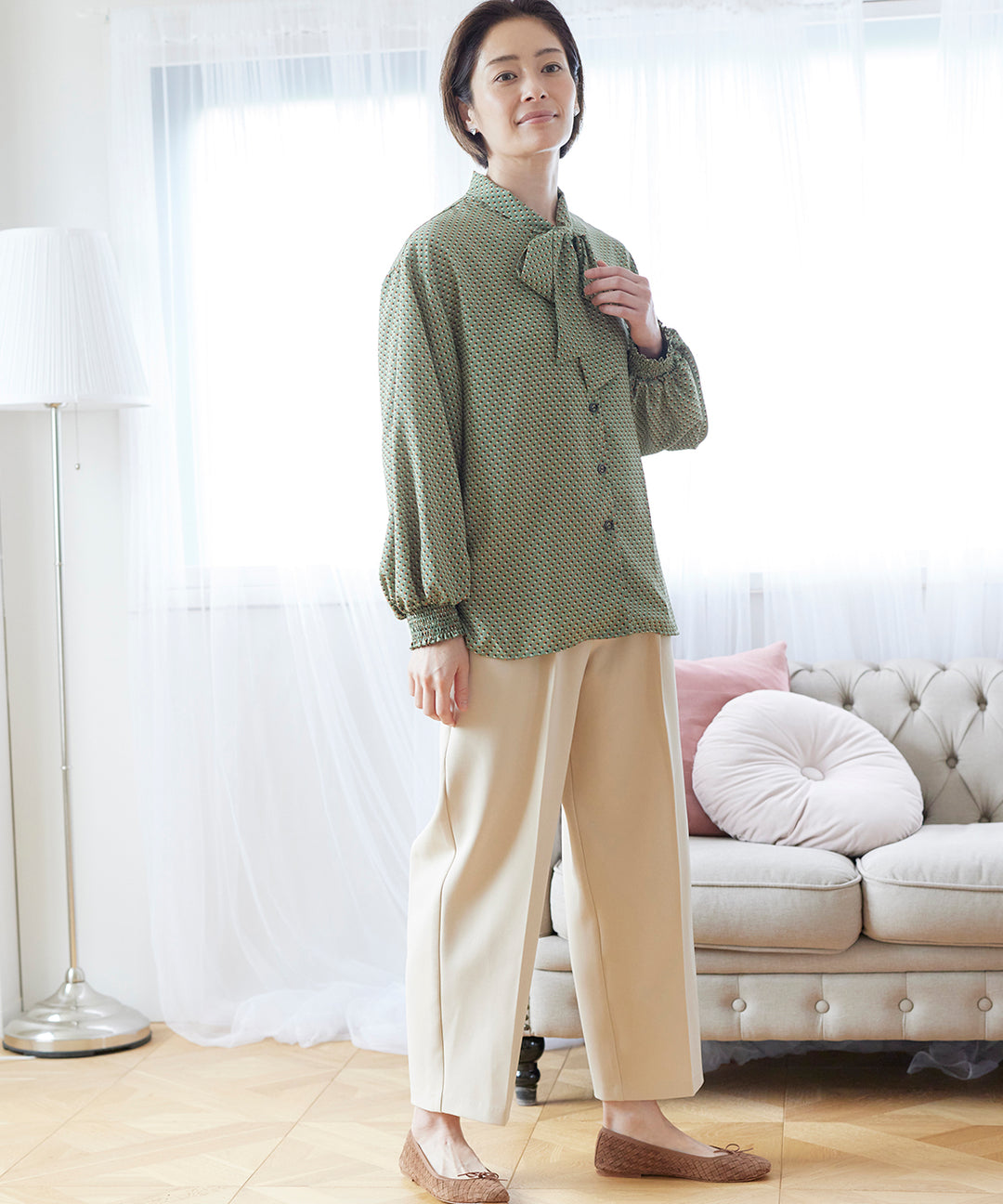 新品未■Kaon カオン■アローズ購入 フロントスリット センタープレス パンツ センタープレスパンツ CANOA(カノア)ブランド公式ストア 50代60