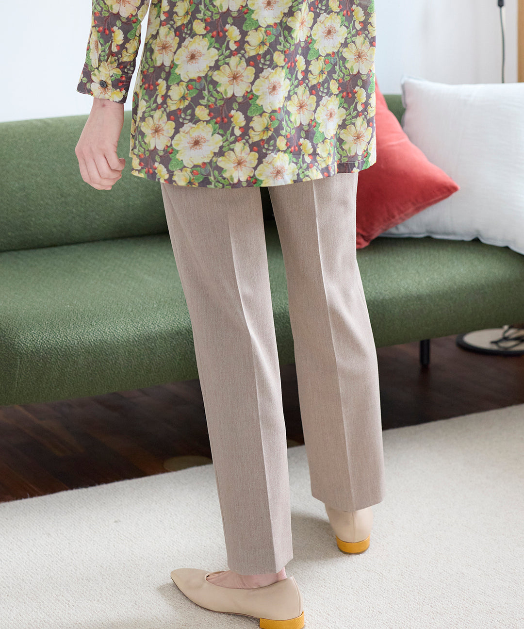 パンツ aina store アウトファーストギャバアンクルパンツ LANTANA(ランタナ)ブランド公式