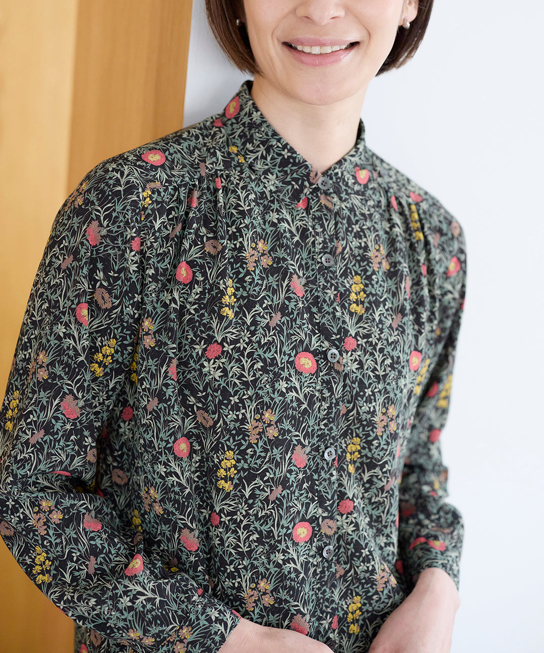 【極美品】Savoir（サヴォア）× LIBERTY（リバティ）ブラウス　花柄 極美品】Savoir（サヴォア）× LIBERTY（リバティ）ブラウス 花柄