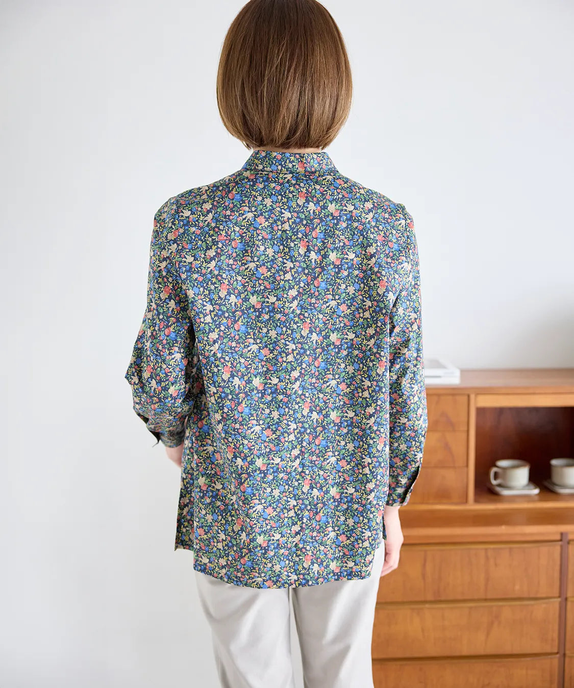 リバティ バードソングブライトスエートロングブラウス SAVOIR (サヴォア)