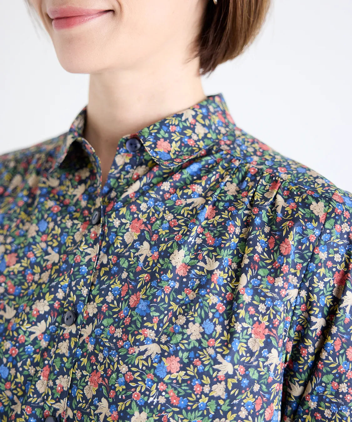 リバティ バードソングブライトスエートロングブラウス SAVOIR (サヴォア)