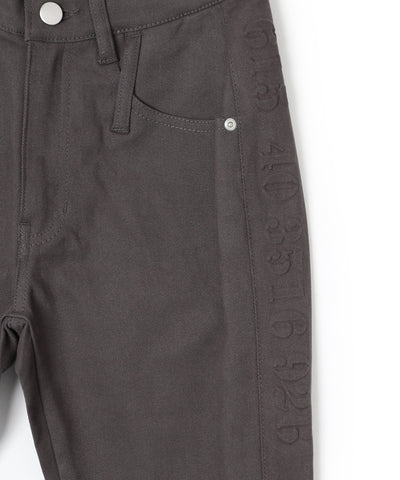 DENIMUS ストレッチツイルエンボス加工入りスリムパンツ