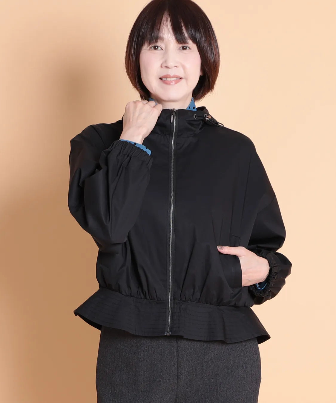 ペプラムフーディー　セラビ(C'EST LA VIE)