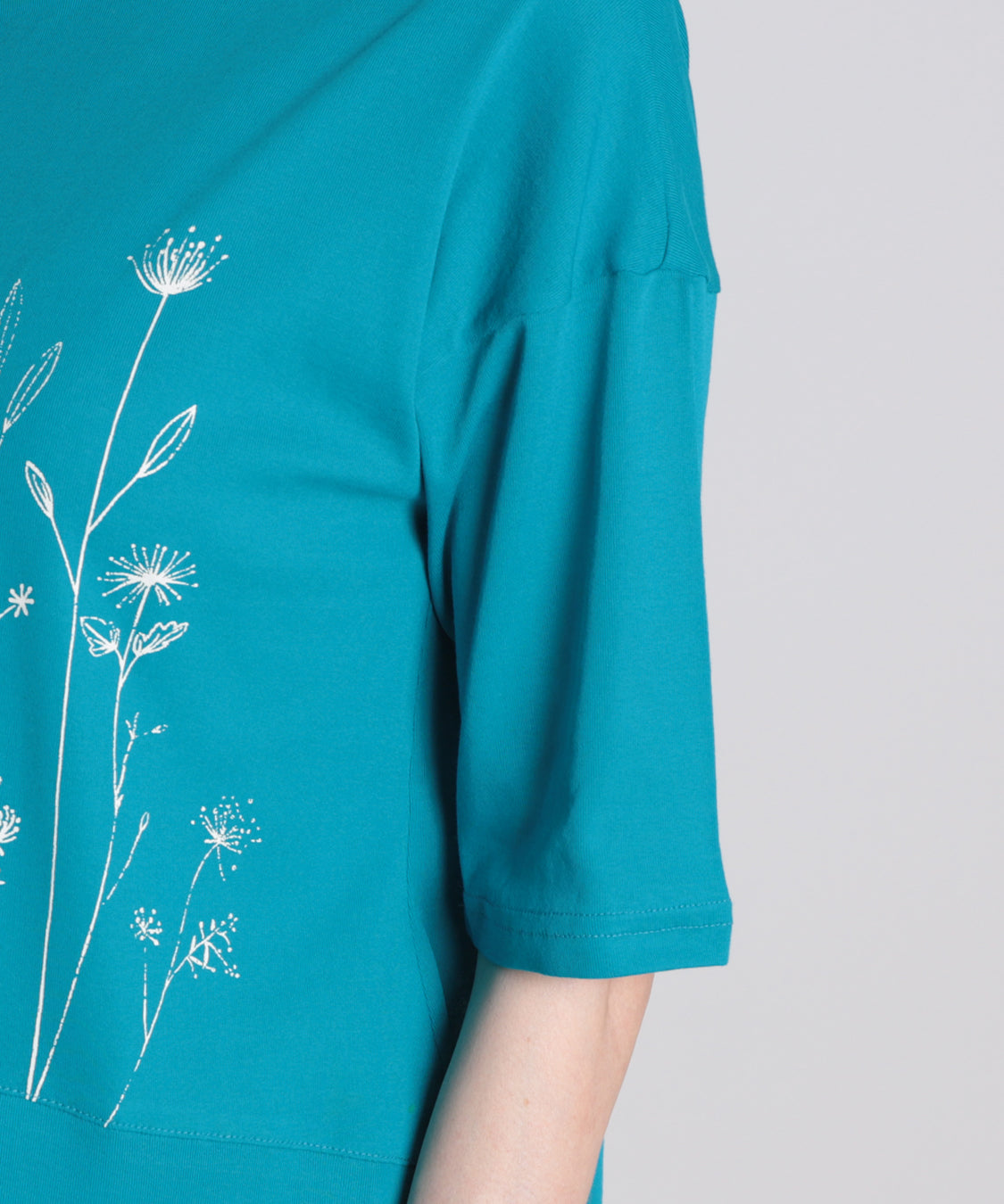やわらか花柄 ゆったりTシャツ  elife select(イーライフセレクト) 