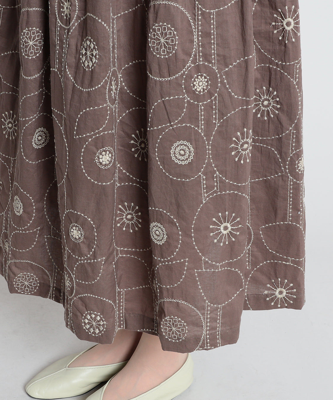 サークル刺繍ギャザースカート  DAYTIME(デイタイム)