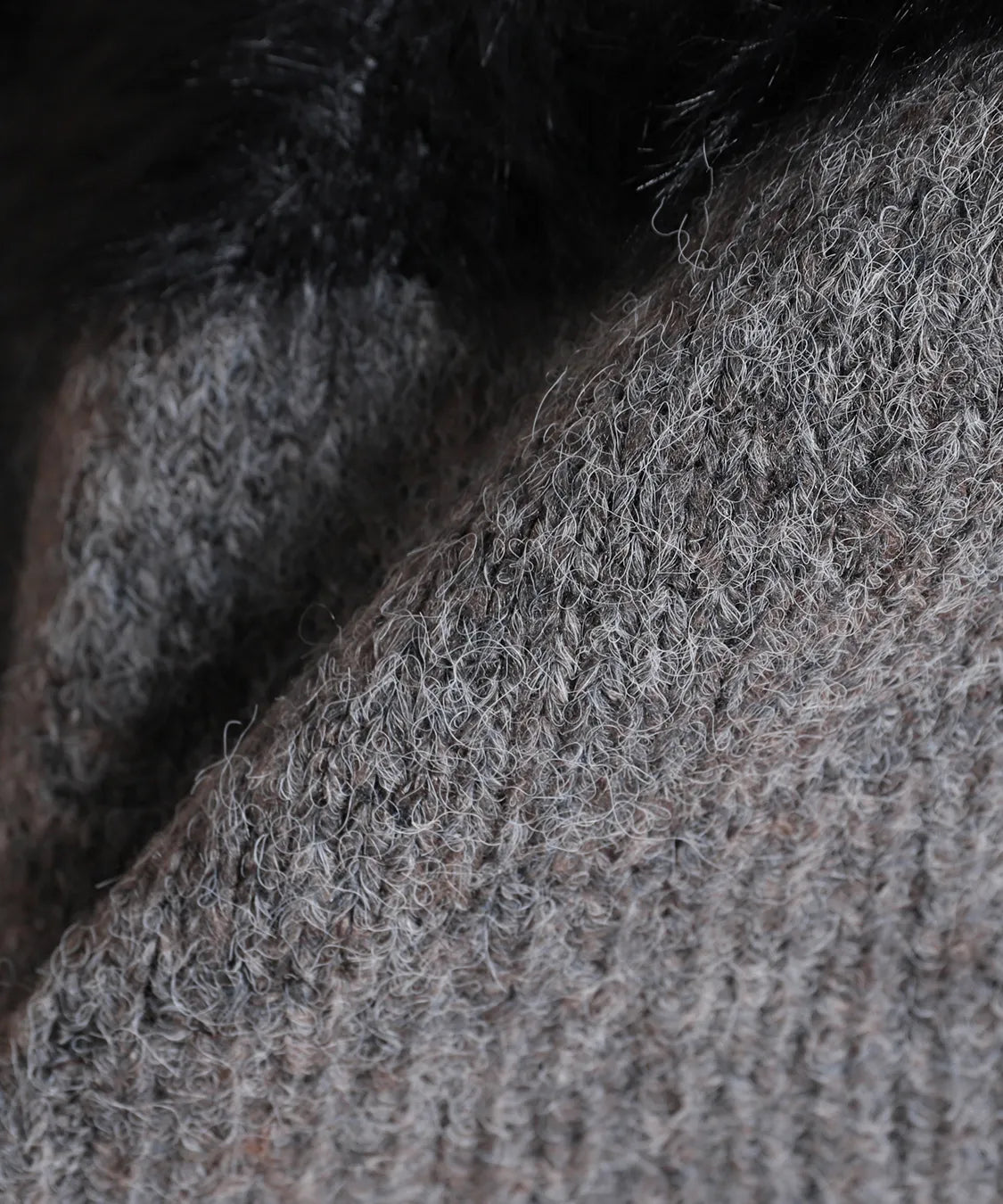 QPLUS シャギーボーダーPO C'EST LA VIE (セラビ)