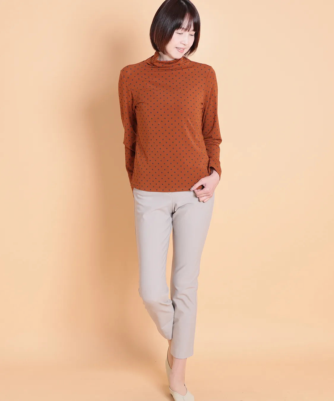 パーシャルHTピーチPOスリムアンクルパンツ   LANTANA(ランタナ)